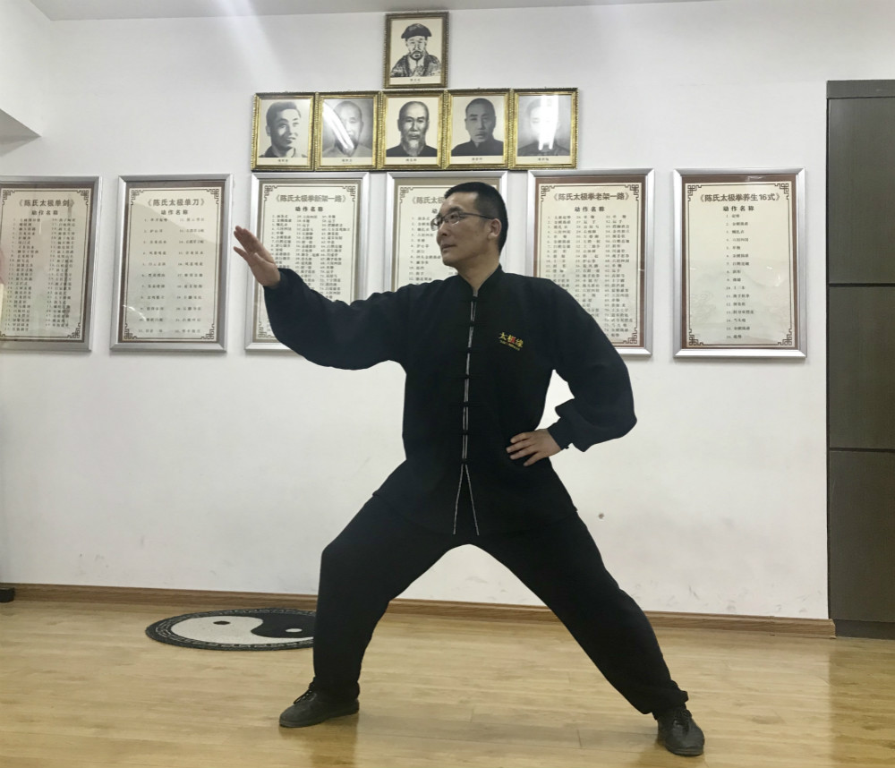 副秘书长：李世群